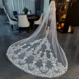 Charming lace appliqués bridal wedding veil at chapel cathedral length (3 meters )