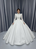 Vintage long sleeves high collar lace appliqués crystals pearls beaded ball gown muslim wedding dresses 2024