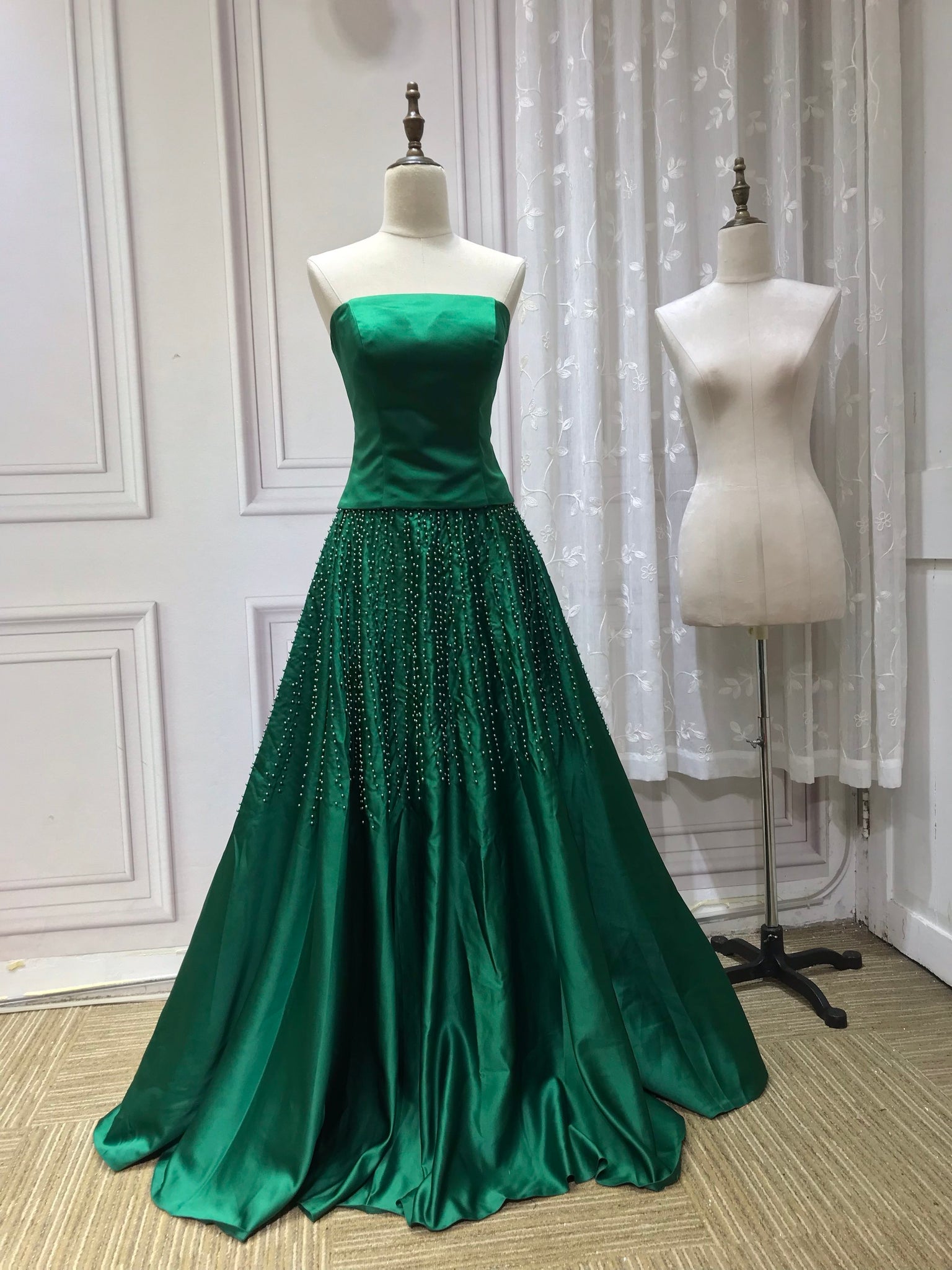 Vintage pearls beaded top and skirt separated two pieces emerald green Anna's Couture Dresses Vintage pearls beaded top and skirt separated two pieces emerald green Anna's Couture Dresses