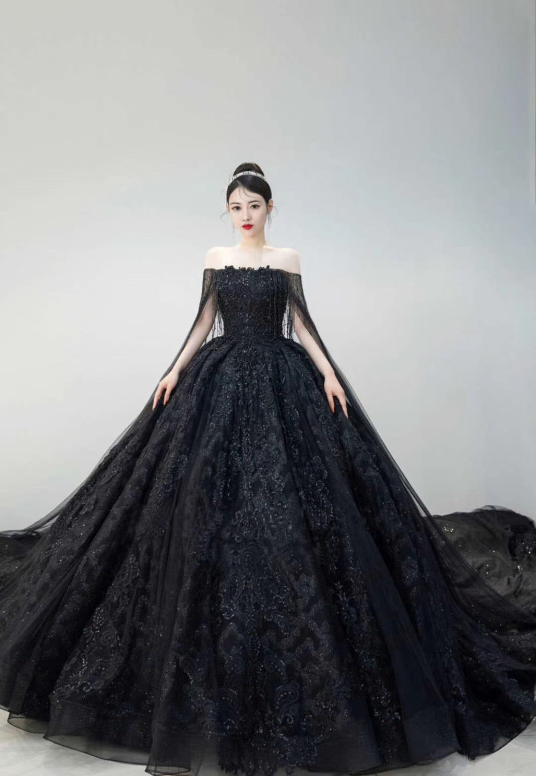 korean black wedding dress COCOMELODY Elegance In Sweetheart Black A Stunning Black Wedding Dress For The Bold Bride CW3528, 45 Days / Ivory / US4-UK6-EUR34