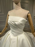 Vintage strapless matte satin wedding dress 2020