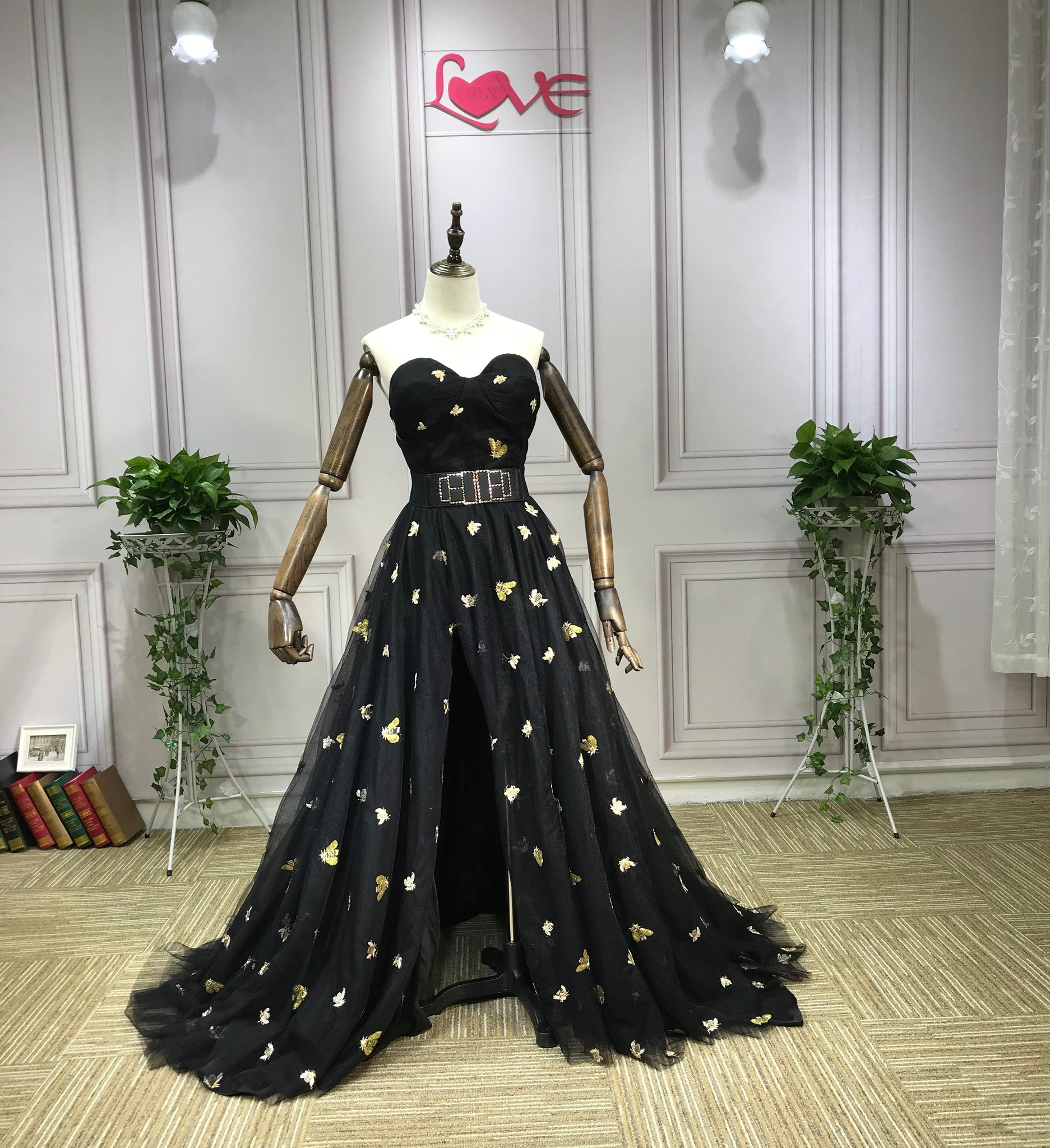 Glitter Lace Plunging Trumpet Dress – Camille La Vie